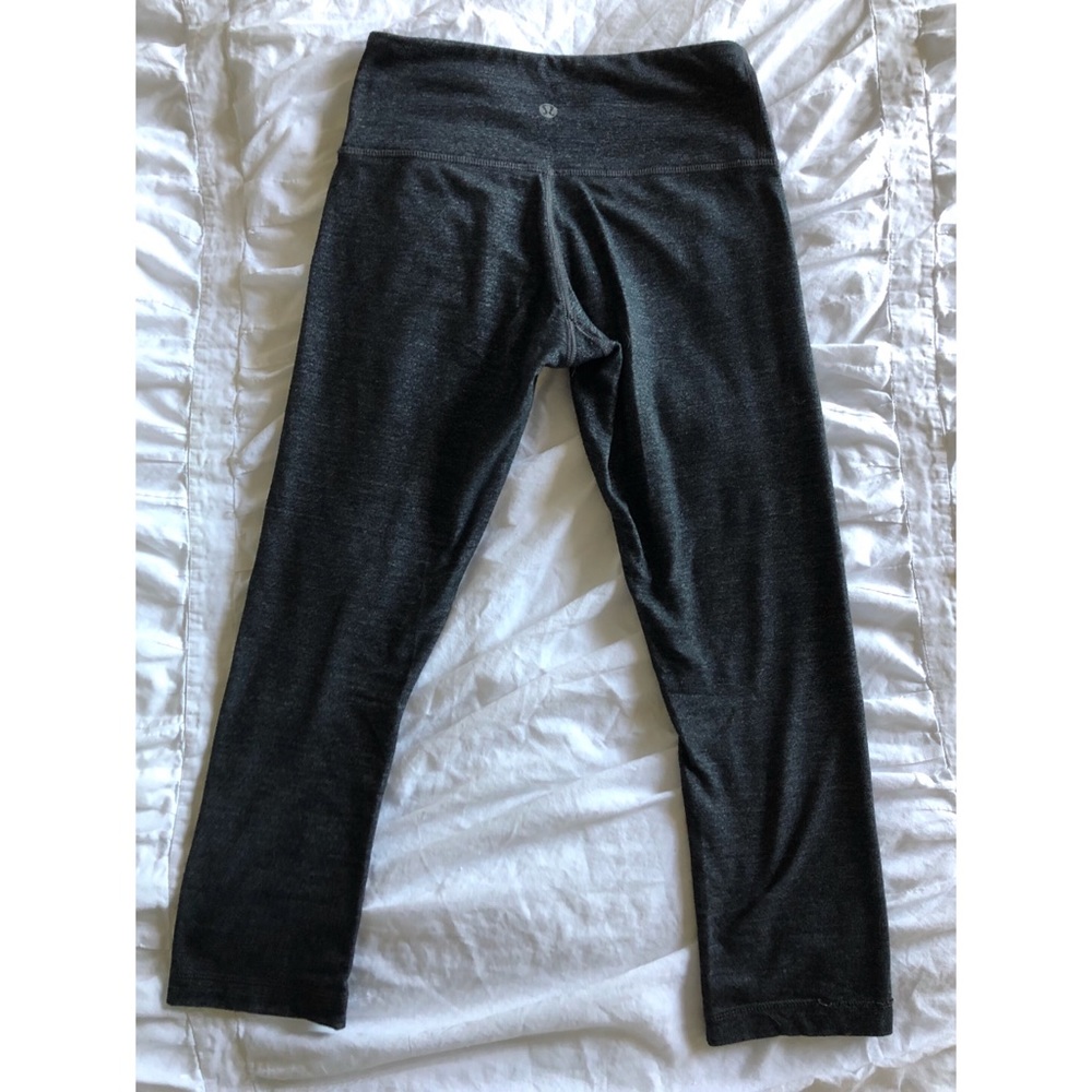 Cropped lululemon wunderunders size 2!!!